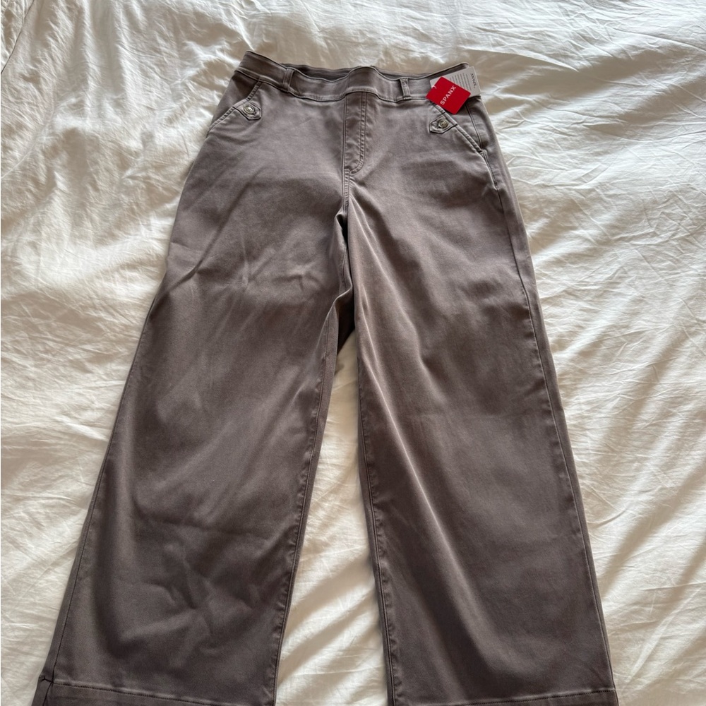 SPANX Stretch Twill Cropped Pants in Smoke color, size L